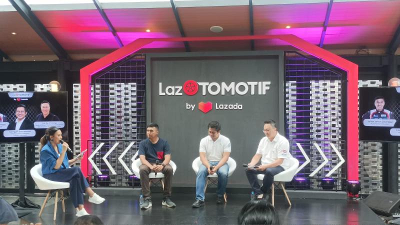 Acara Lazada Otomotif, masyarakat diimbau berhati-hati saat transaksi online.