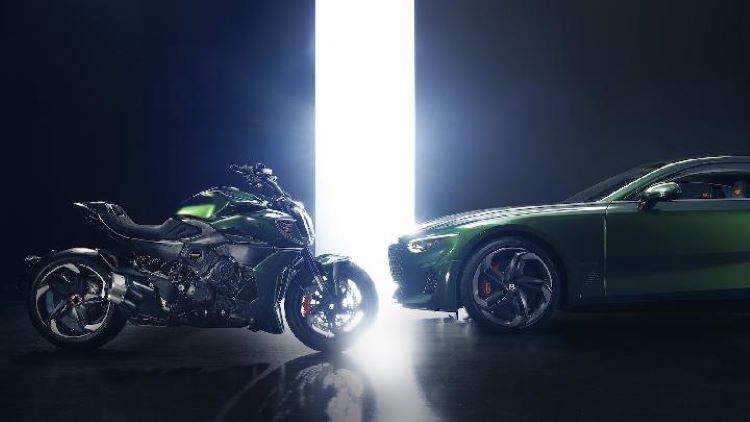 Kolaborasi Ducati dan Bentley, Produksi Motor Ducati Eksklusif 550 Unit di Seluruh Dunia