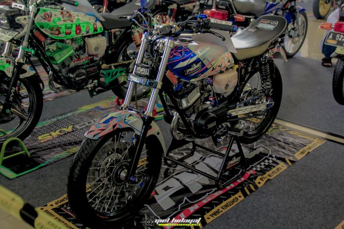 Tampilan keren motor modifikasi Yamaha RX King