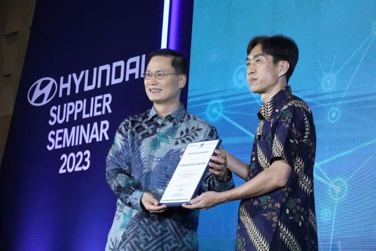 Hyundai Berikan Sertifikat Untuk 3 Pemasok Lokal Atas Inovasi Produknya