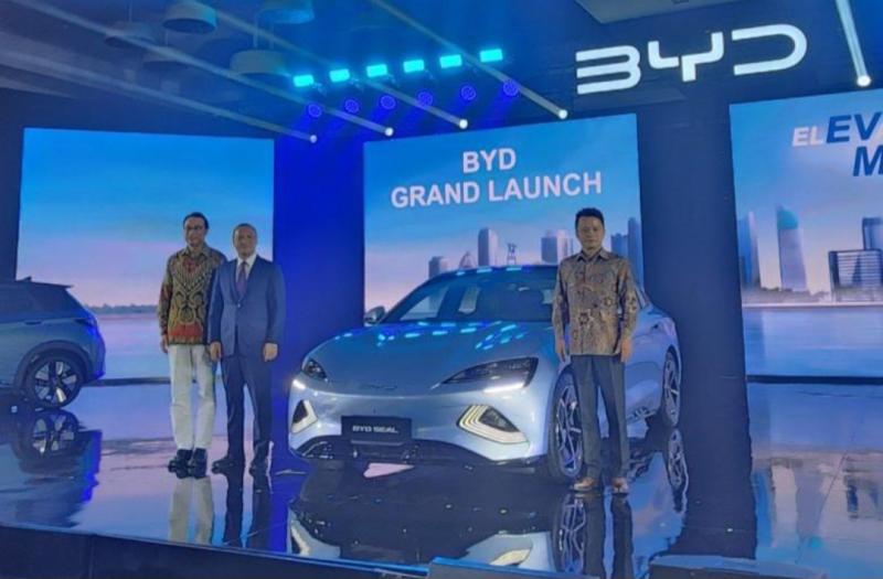 Grand launching 3 model terbaru kendaraan listrik BYD resmi diluncurkan di TMII, Jakarta Timur hari ini (foto : karim)