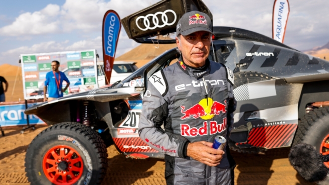 Carlos Sainz (Spanyol/Audi) bawa mobil.listrik perdana menjuarai Rally Dakar. (Foto: audimotorsport)
