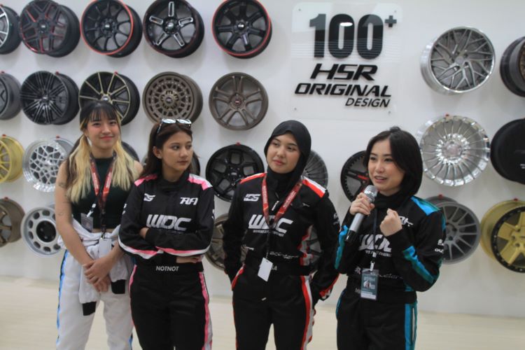 Para drifter Woman Drift Challenge yang mendapat support dari Velg HSR