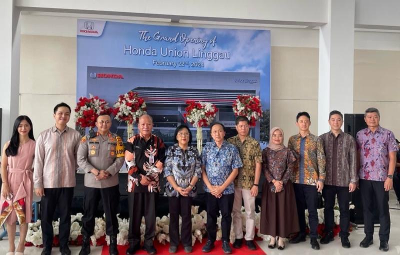 Peresmian dealer Honda Union Linggau, merupakan jaringan dealer Honda pertama di Kota Lubuk Linggau Sumatra Selatan yang juga dihadiri Yusak Billy dari Honda Prospect Motor