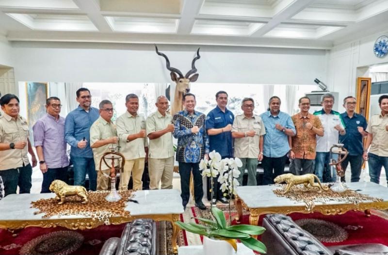 Ketua MPR RI dan Ketum IMI Pusat Bamsoet menerima perwakilan klub yang akan mengikuti BMW Ultimate Journey 2024 Borneo Explore 369 dan Trans Nusantara Indonesia 4x4 Overland