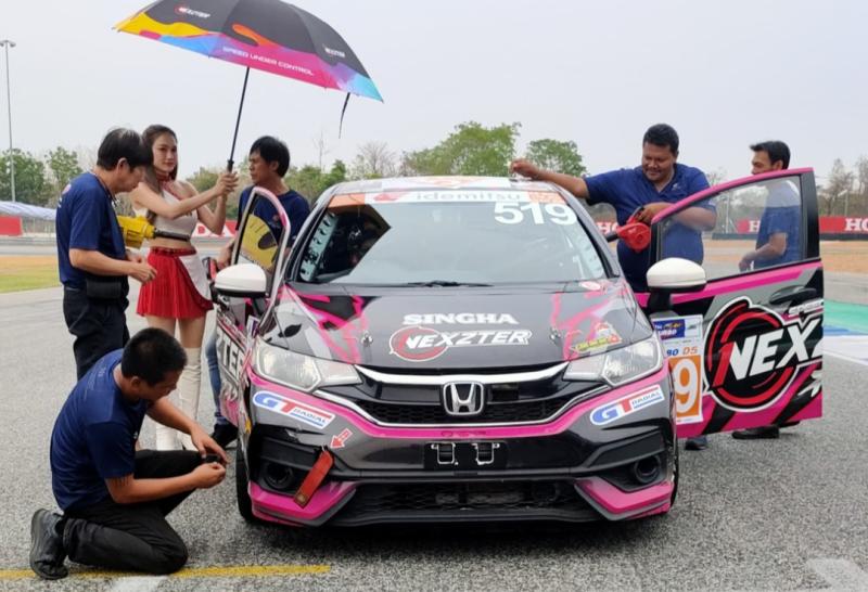 Tim Singha Vexzter, mendapat support ban GT Radial Champiro SX-R dari GT Radial Indonesia di ajang balap mobil Idemitsu Super Turbo di Chang International Circuit Buriram, Thailand, 9-10 Maret 2024. (foto : gt radial)