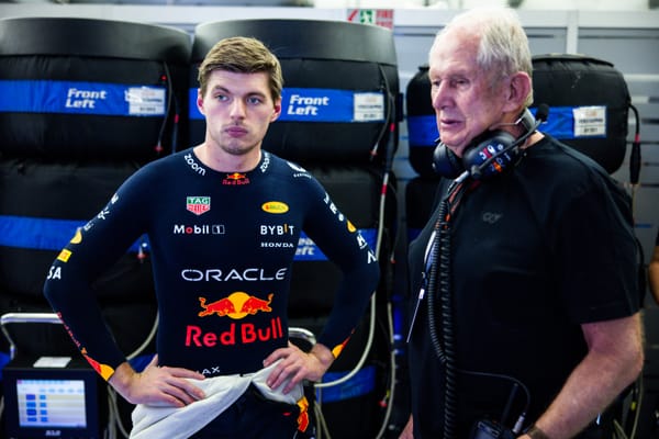 Max Verstappen dan Helmut Marko, loyalitas tingkat tinggi satu sama lain. (Foto: therace)
