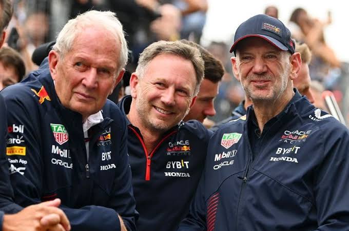Trio petinggi Red Bull Racing yang terancam pecah, Helmut Marko (kiri), Christian Horner dan Adrian Newey. (Foto: autosport)