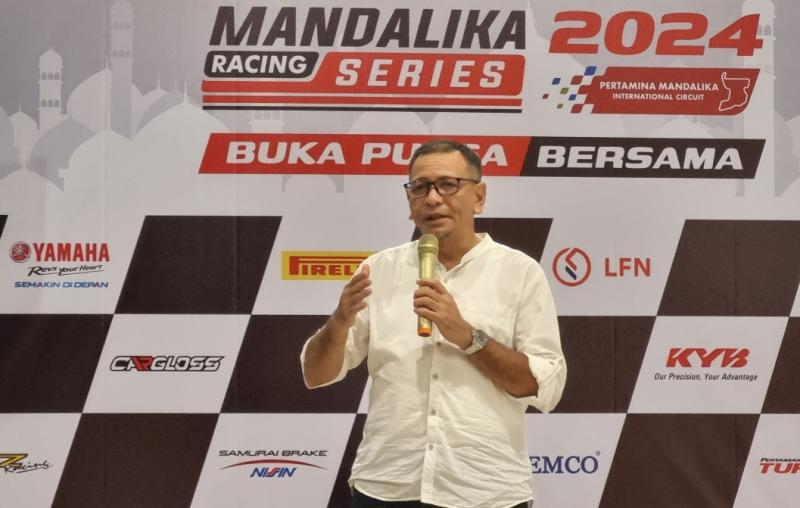 Haji Eddy Saputra, deputi olahraga sepeda motor IMI Pusat sekaligus kreator event Kejurnas Mandalika Racing Series. (foto : budsan)
