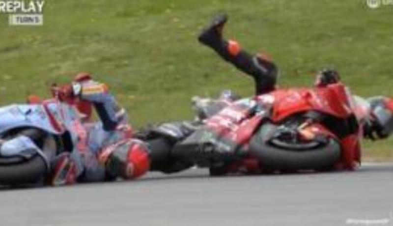 Racing incident Marc Marquez vs Francesco Bagnaia. (Foto: motogp)
