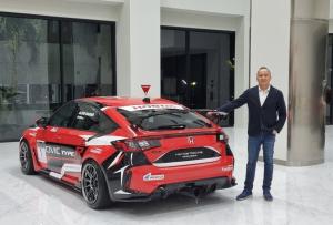 Honda Civic Type R FL5 Jadi Andalan Pembalap Alvin Bahar Kejurnas Balap Mobil ISSOM 2024 