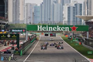 F1 2024 China: 4 Tahun Absen Gelar Balap, Verstappen dan Sainz Kritik Sprint Race di Sirkuit Shanghai, Beresiko!
