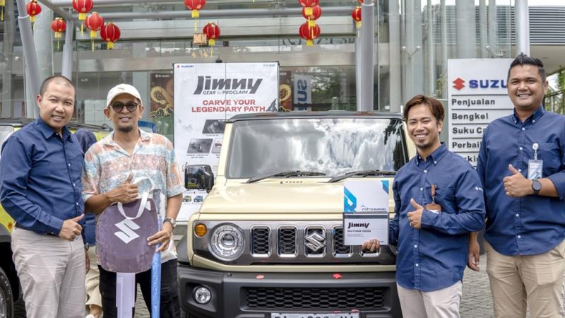 MM, konsumen Jimny 5-door serah terima unit di Kalimantan Selatan.