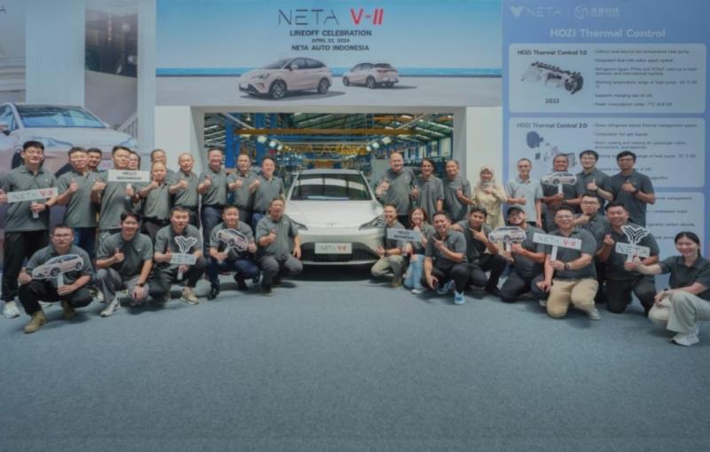 NETA Auto Indonesia lakukan Line Off Celebration produksi lokal pertama NETA V-II di Pondok Ungu, Bekasi, Jawa Barat, akan diluncurkan dalam waktu dekat